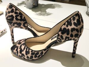 New Nine West Peep toe Shoes